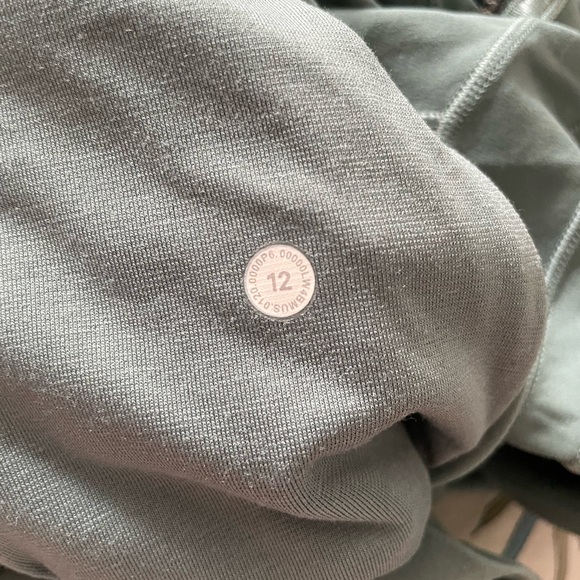 Lululemon Jacket size 12 - Picture 6 of 6